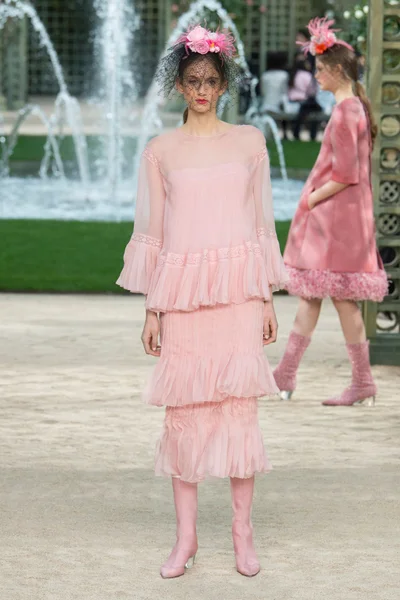 Look 39